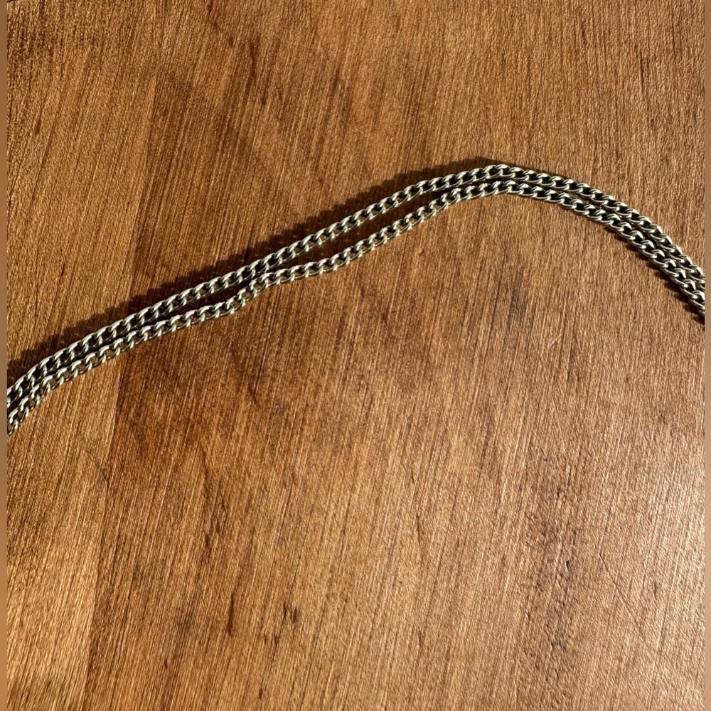 Long Gold Shimmery Necklace - Picture 4 of 4